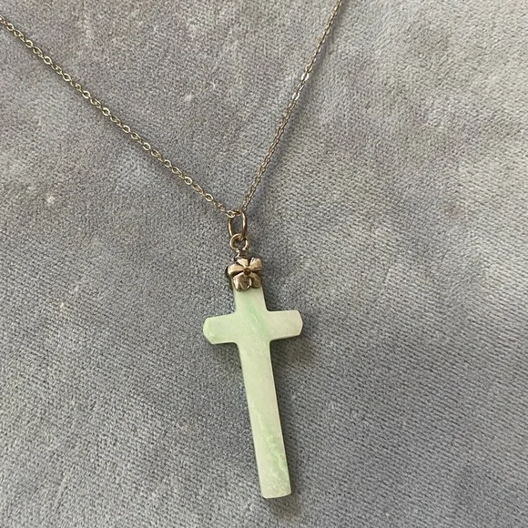 GENUINE NATURAL JADE Cross Pendant Set in Silver - Picture 5 of 9
